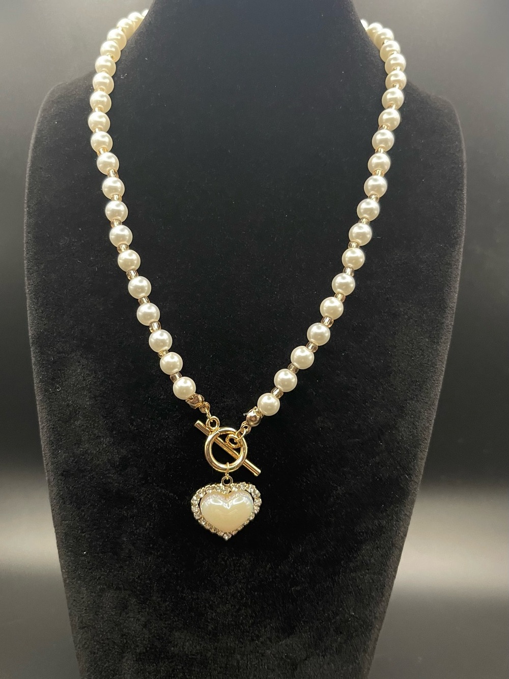 NWOT Pearl Toggle Necklace with Puffy CZ Heart Pendant 17”
